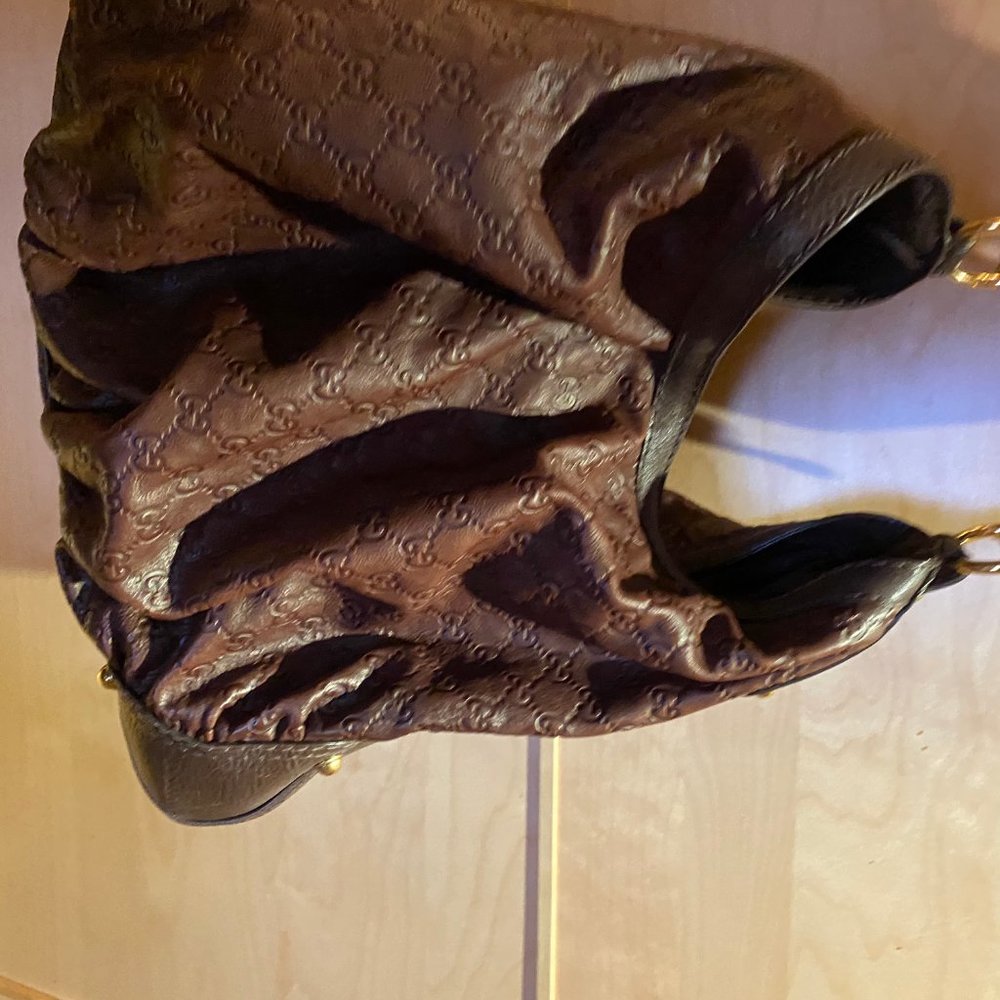 Gucci Bag - Picture 2 of 2